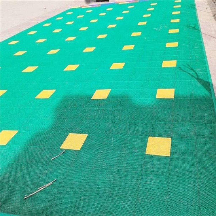 悬浮运动地板学校操场塑胶拼装地垫色彩多样每平方米约3.50元,每平方米约3.40元,每平方米约3.00元每平米(5)